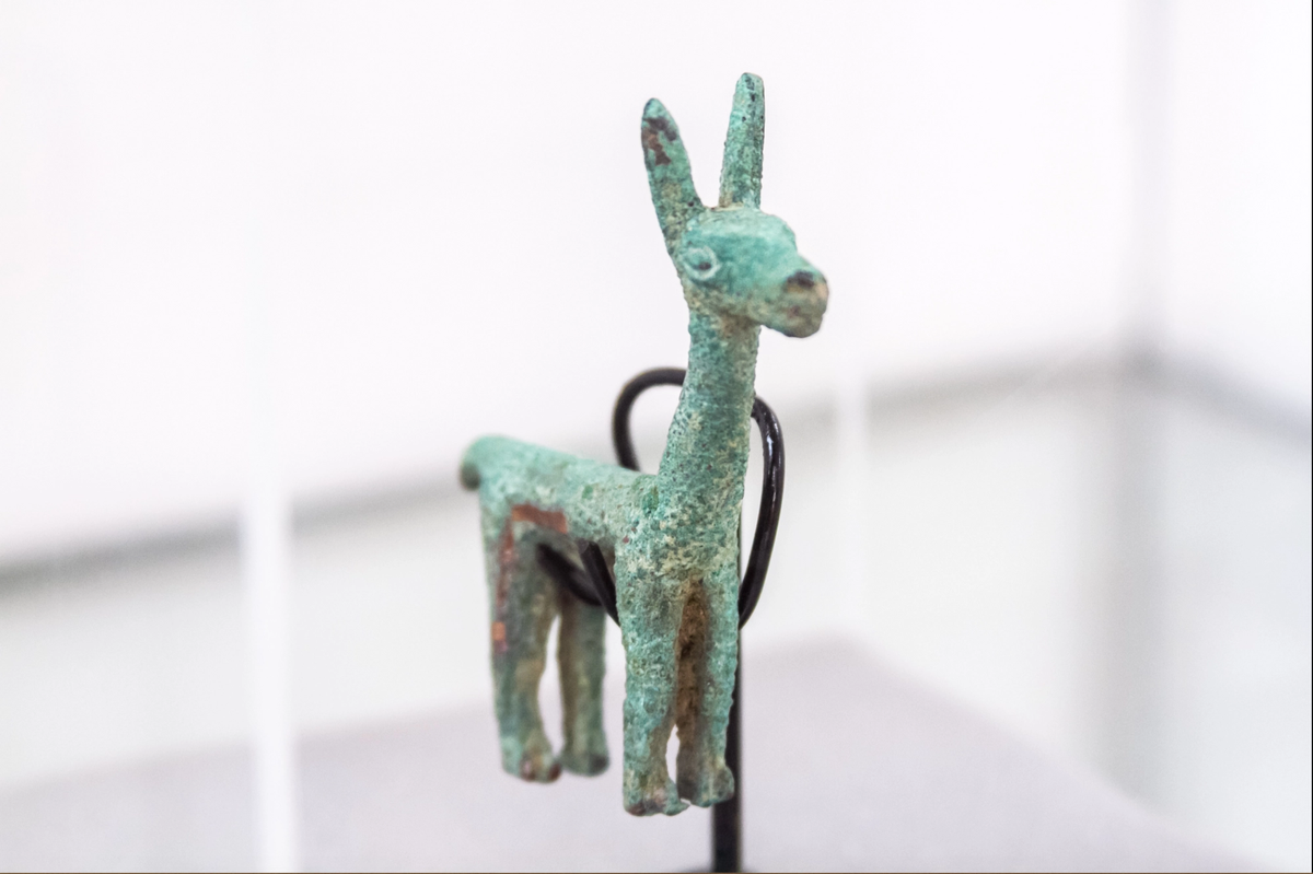 A zoomorphic figure a collection of 536 artefacts illegally taken out of Ecuador by a German national. The objects were returned in October 2019. To educate the public, the collection and the story of its restitution were exhibited by Unesco . © INCP-MCYP, 2020, Ecuador