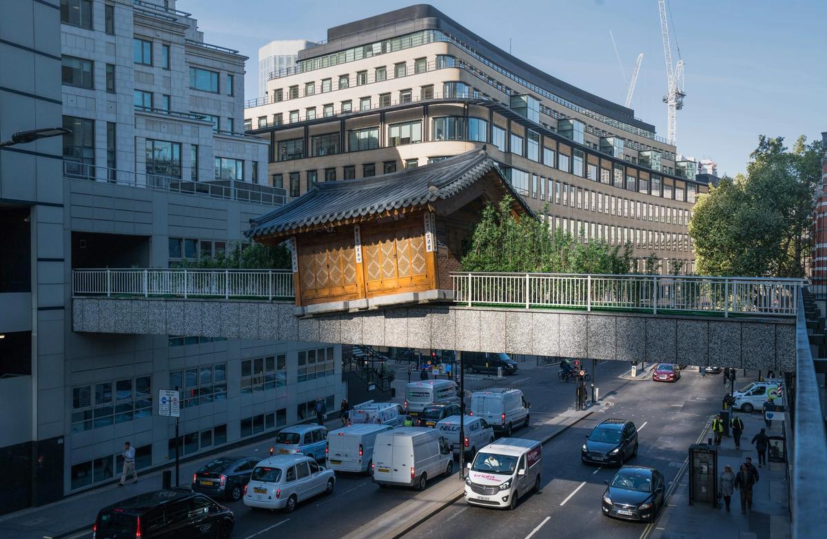 Do Ho Suh, Bridging Home, London (2018) copyright Do Ho Suh; courtesy of the artist, Lehmann Maupin, Victoria Miro Gallery