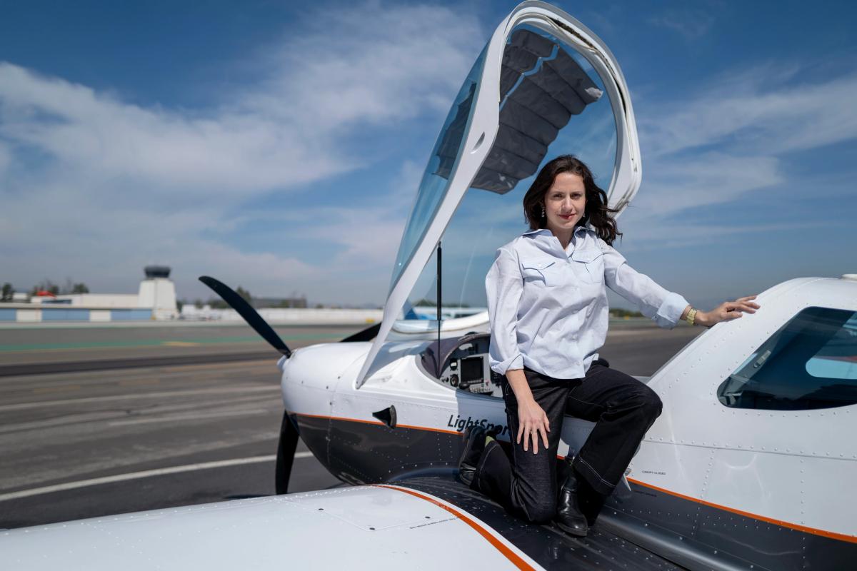 Sky’s the limit: the artist Madeline Hollander’s performance changed direction after last month’s fires
Photo: Eric Thayer