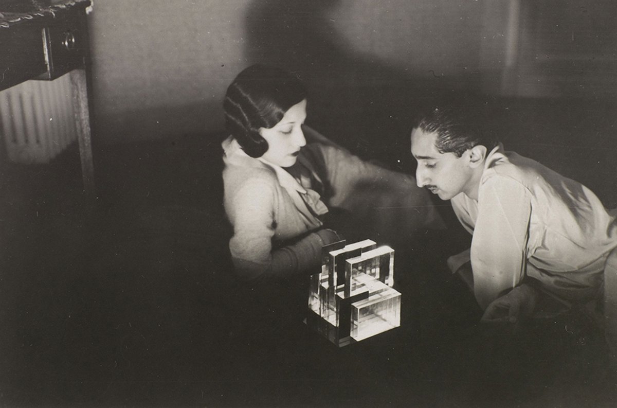 Man Ray, The Maharaja and His Wife, c. 1927 © Man Ray 2015 Trust / ADAGP, Paris, 2019; Photo © Centre Pompidou, MNAM-CCI, Dist. RMN-Grand Palais / Guy Carrard