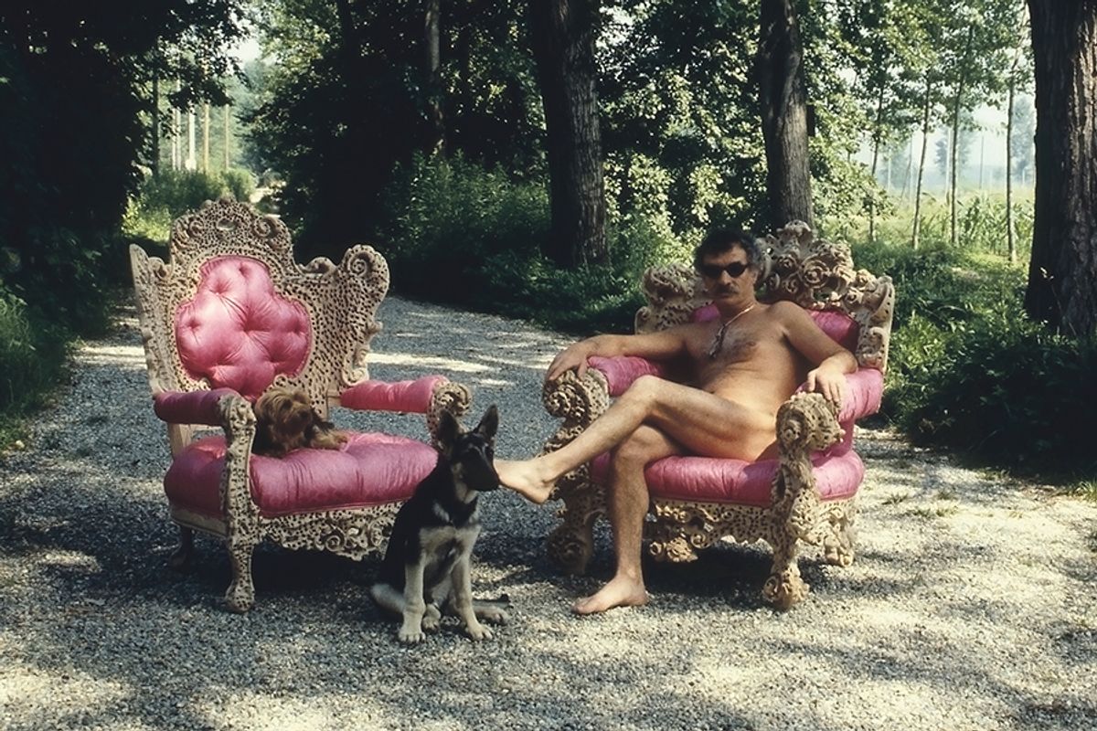 Watch for worms: Urano Palma relaxes on one of his Casanova chairs, with canine company Archivio Fabrizio Garghetti (1976-78)