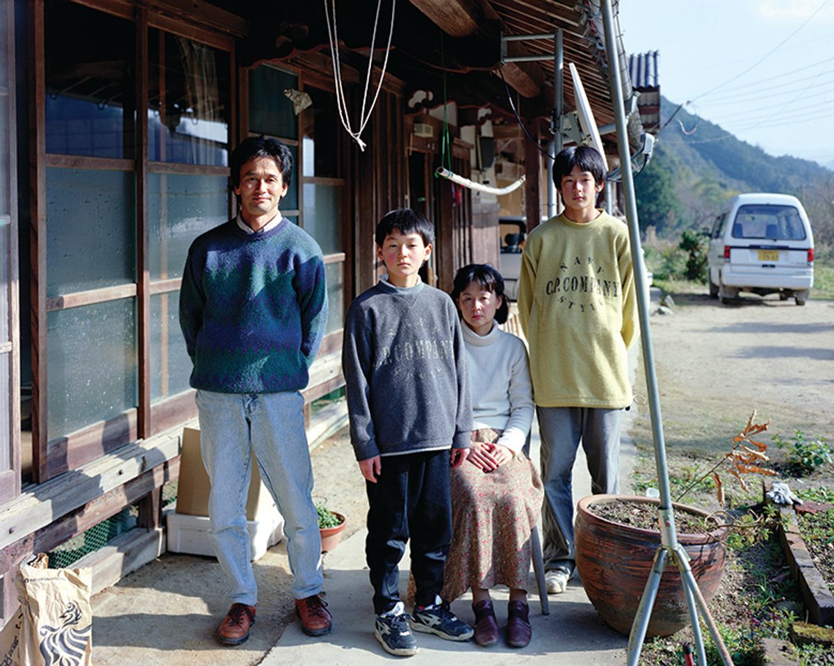 Thomas Struth's The Yamato Family in front of their house, Yamaguchi (1996), part of the German photographer's solo presentation in Lille © Thomas Struth