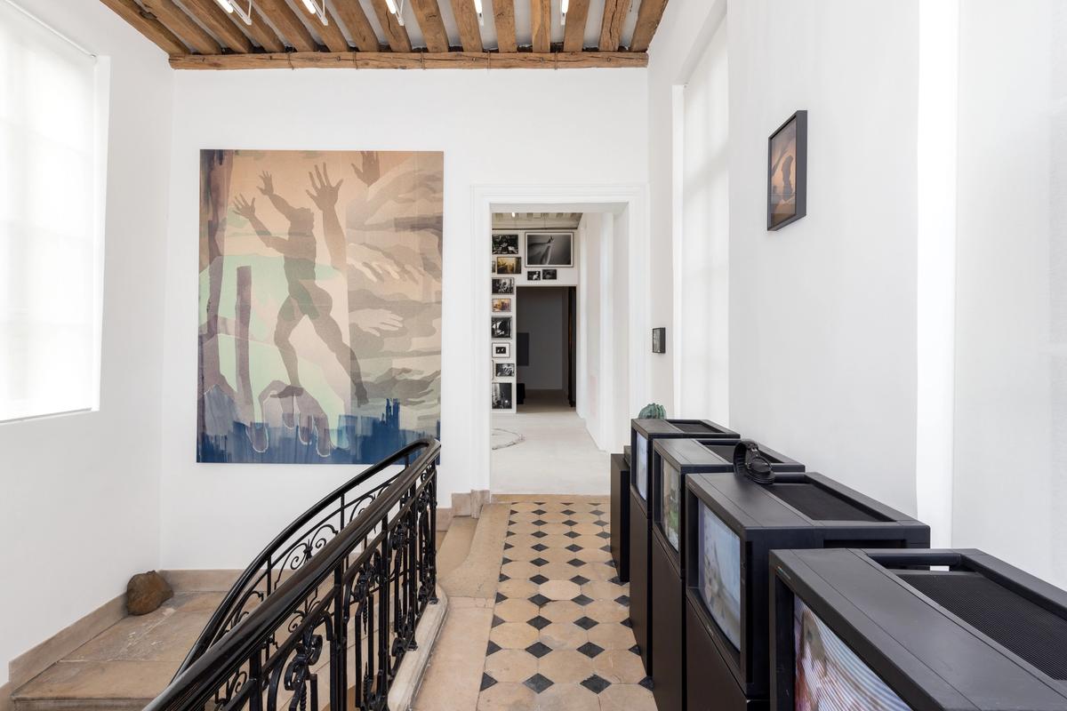 Installation view of I See No Difference Between a Handshake and a Poem, the inaugural show at Mendes Wood DM's Paris location
Courtesy of Mendes Wood DM