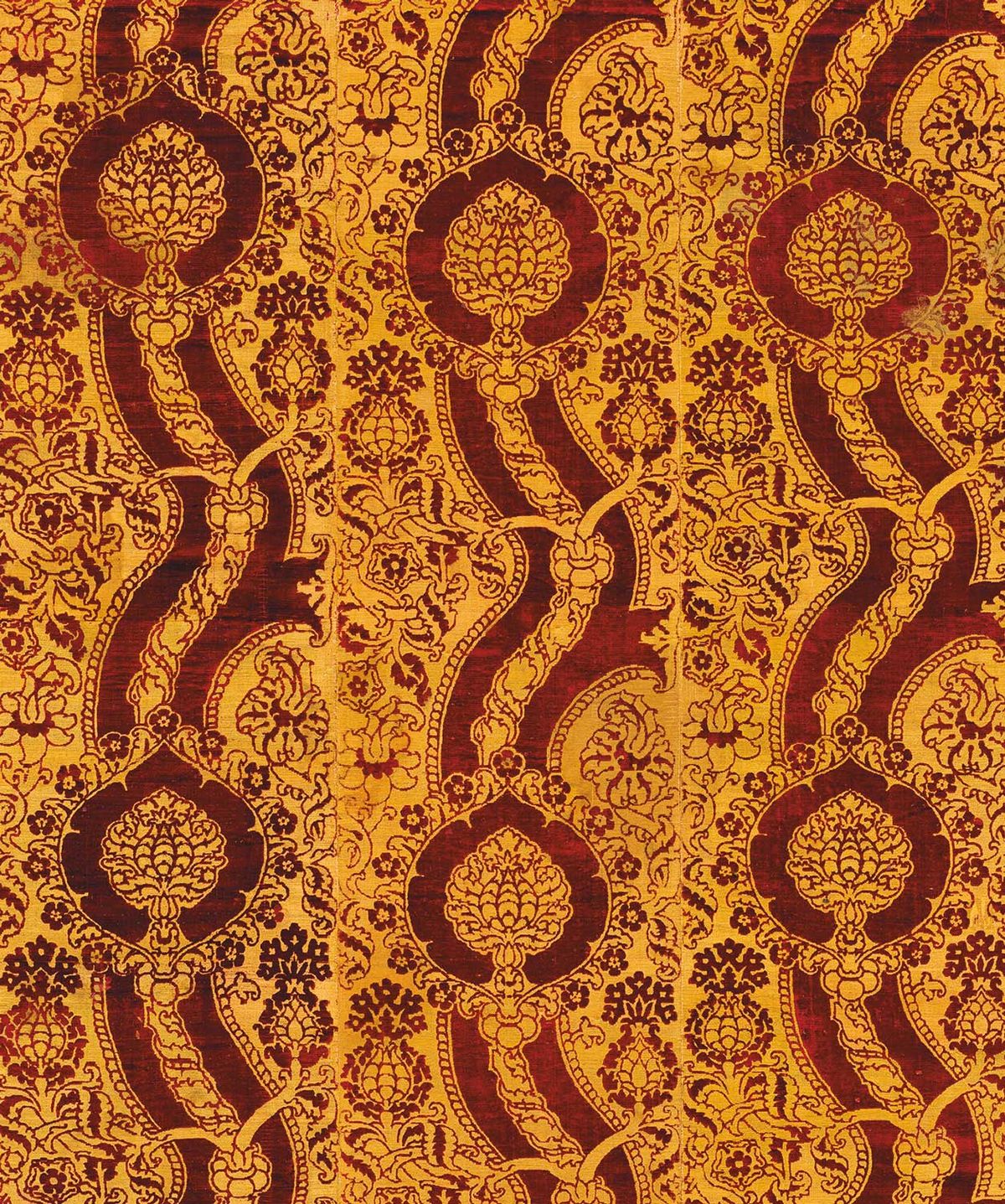 Furnishing textile (late 15th to mid 16th century),the Metropolitan Museum of Art, New York. Could this really be the inspiration for Henry VII’s Tudor Rose? © Victoria and Albert Museum, London