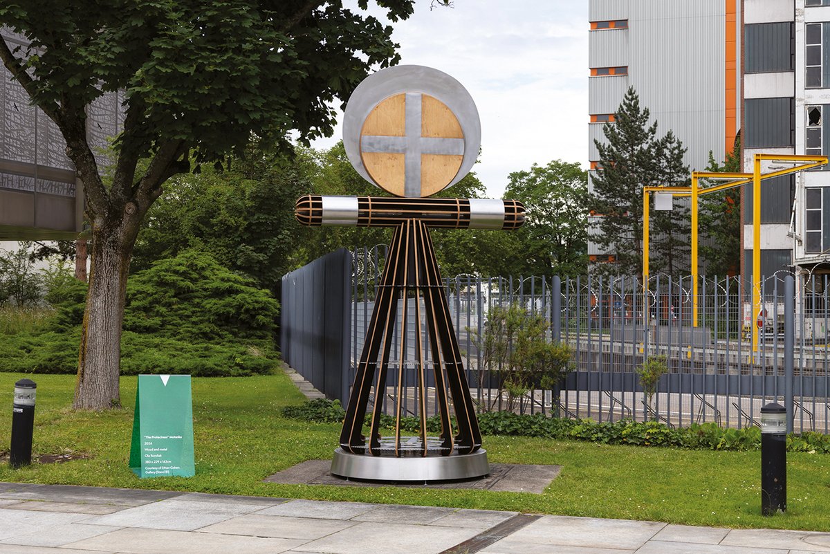 Ola Rondiak’s Motanka sculptures are inspired by traditional Ukrainian rag dolls
Courtesy of Volta