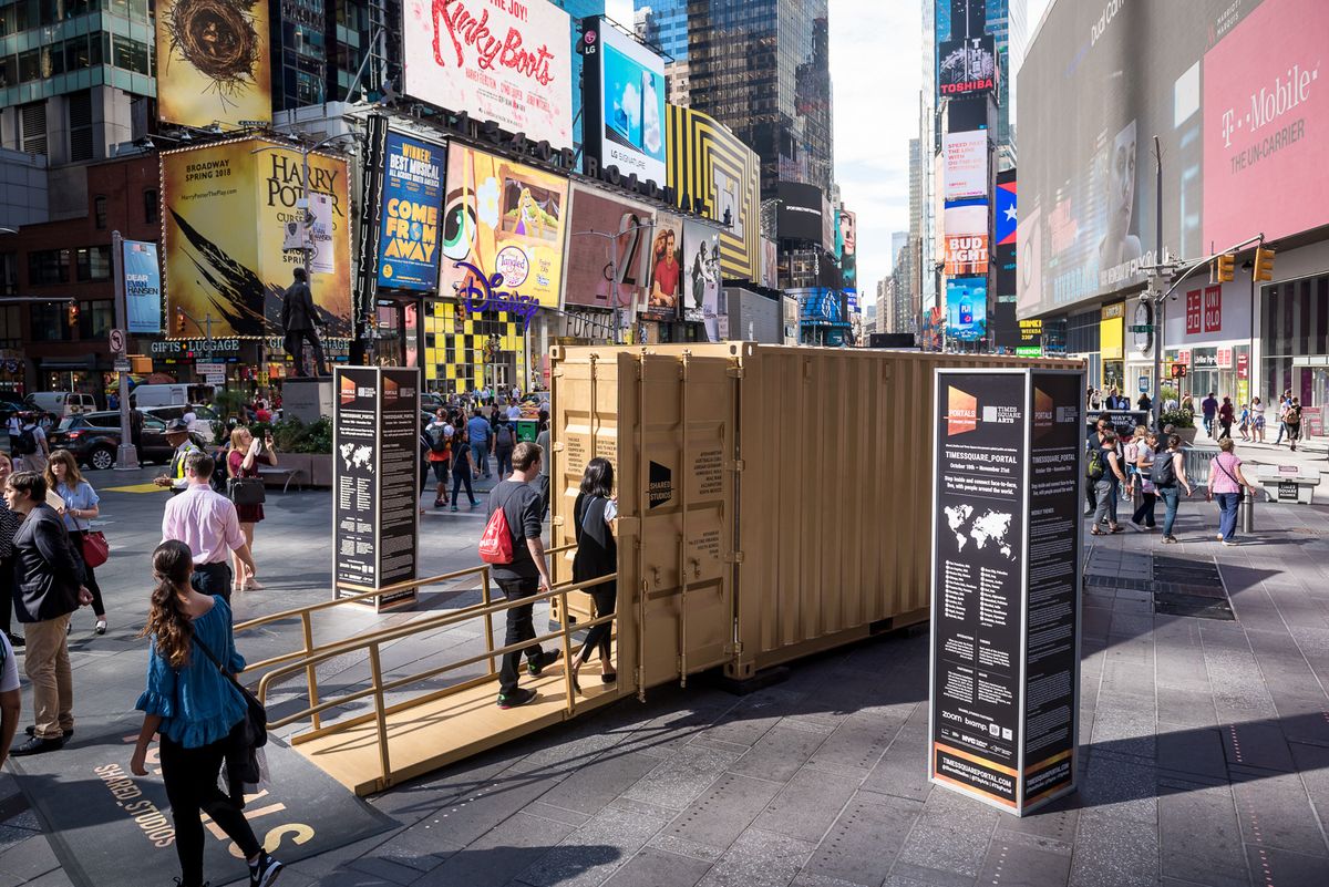 TimesSquare Portal Courtesy of Ian Douglas for Times Square Arts