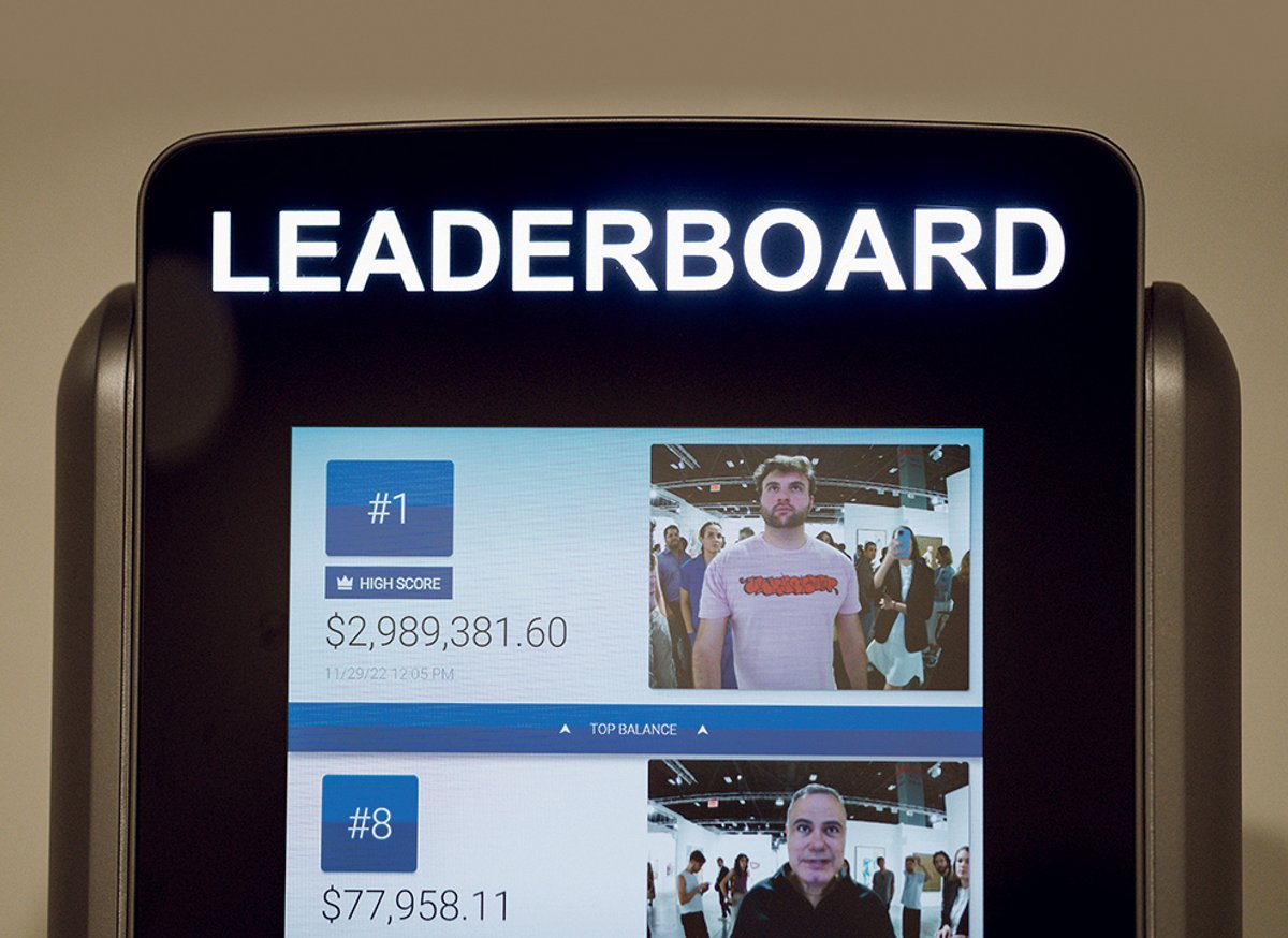 In the pink: one lucky fair-goer apparently has plenty of cash to spare—and is happy for everyone to know it Photo: Eric Thayer