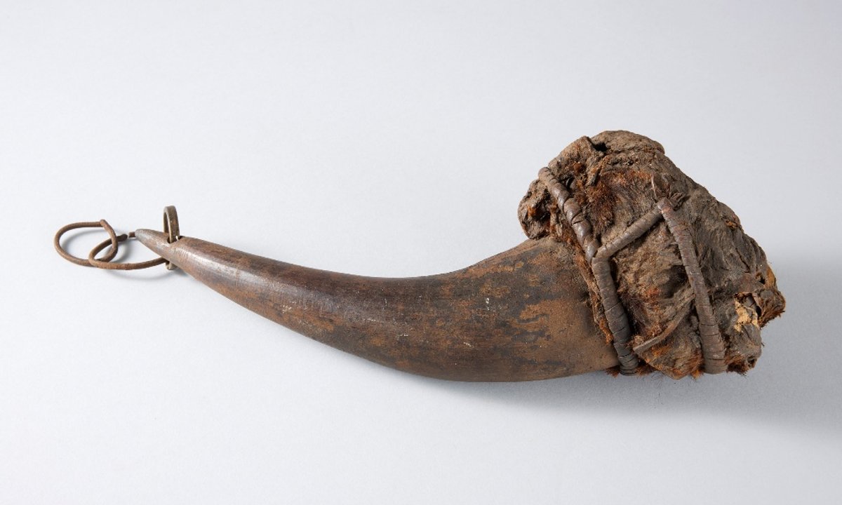 Image accompanying source report: Nine Swiss Museums Awarded Funding to Trace Provenance of 6,300 Cameroon Objects