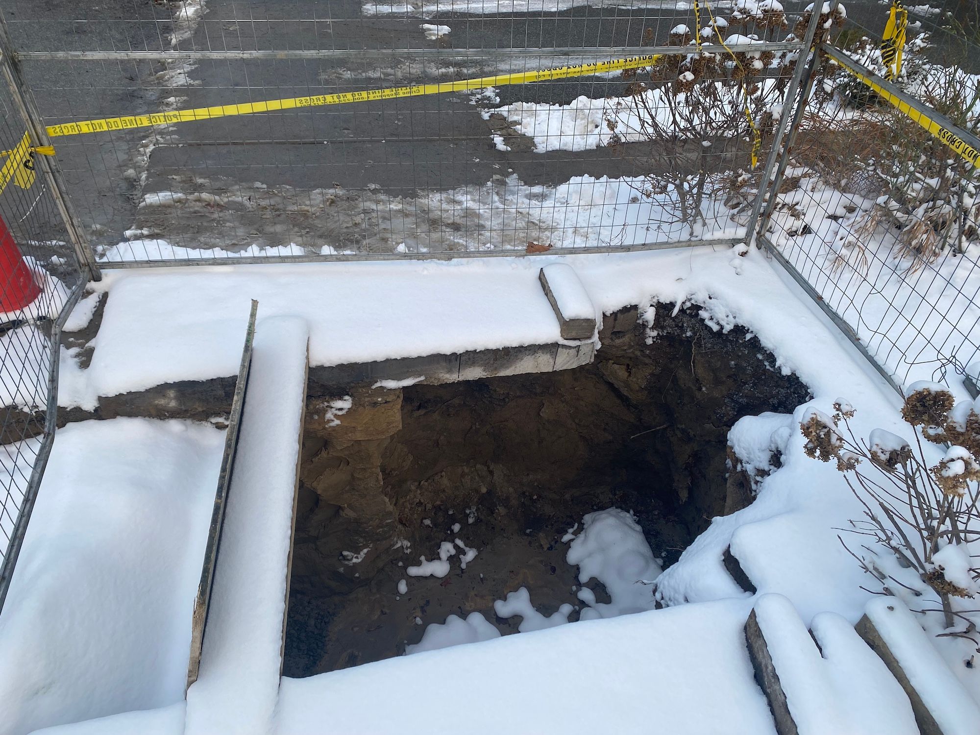 Toronto Construction Crew Unearths Ancient Indigenous Burial Ground ...