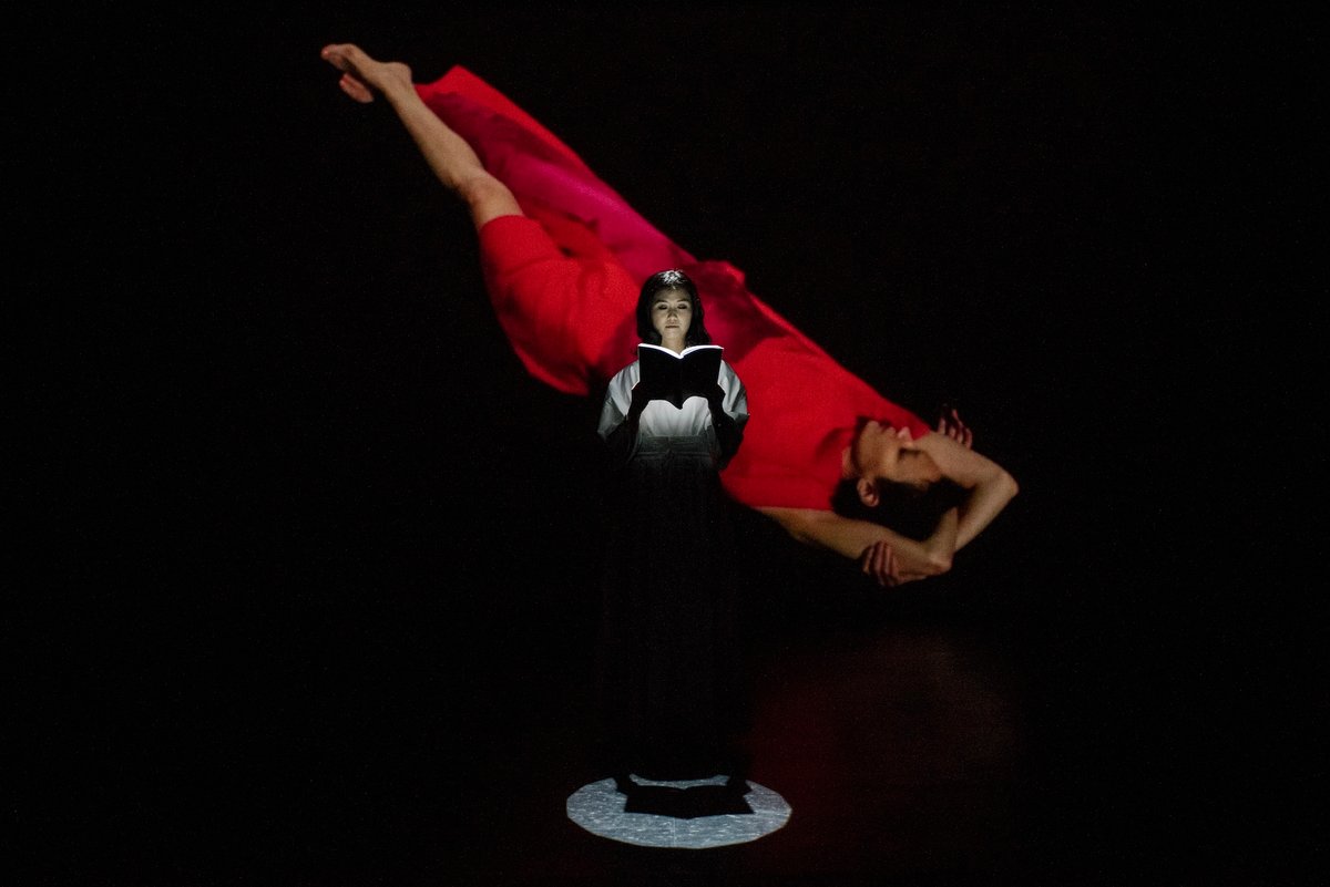 Haegue Yang, The Malady of Death – Monodrama with Hon Lai-chu, 2015. Commissioned by M+ for the exhibition Mobile M+: Live Art. Photo: CPAK Studio
