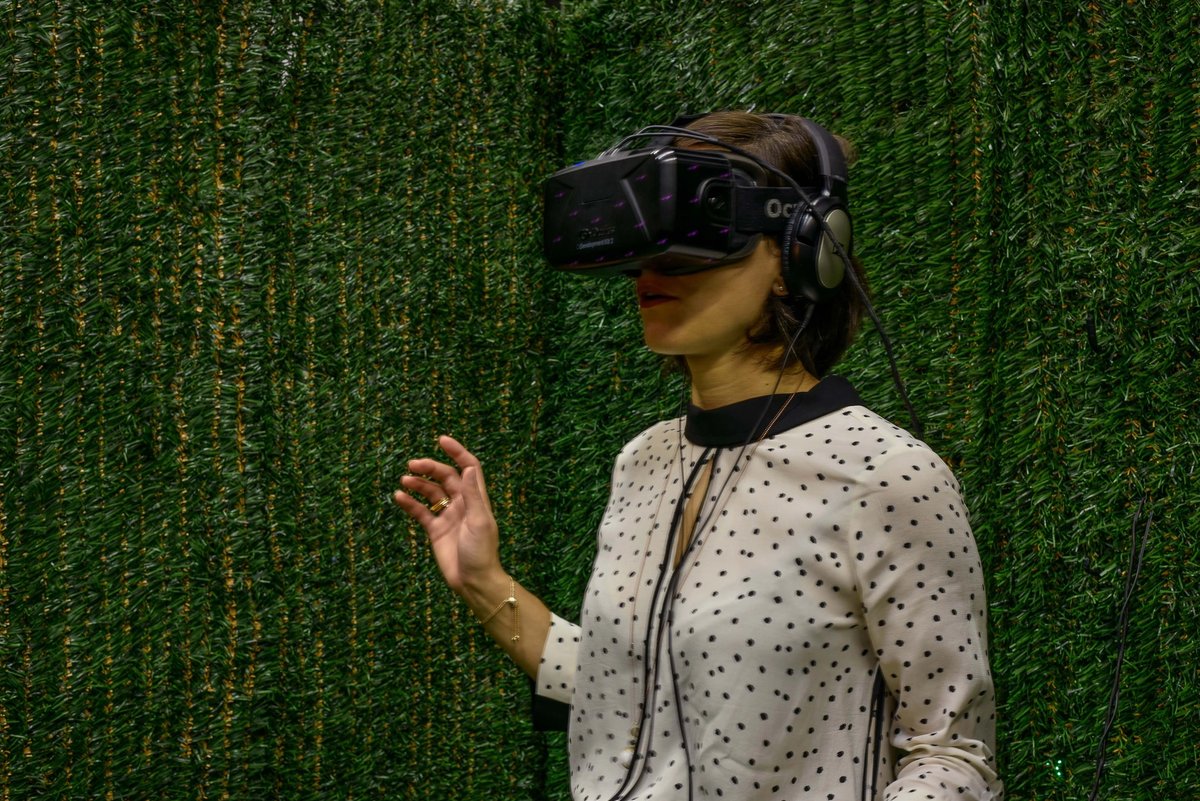 Installation view of Jon Rafman's Sculpture Garden (Hedge Maze, 2015) at the Zabludowicz Collection, London. Photo: Thierry Bal