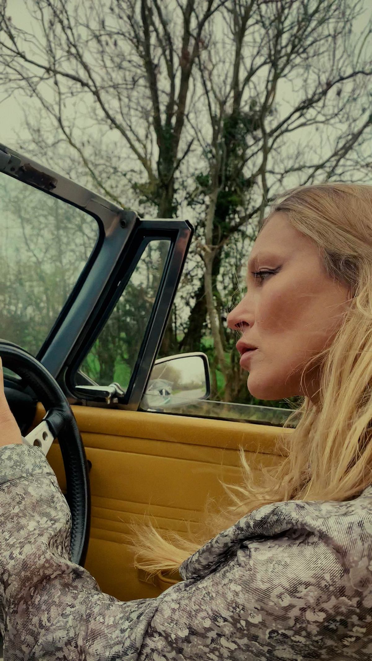 Kate Moss courtesy @MITNFT