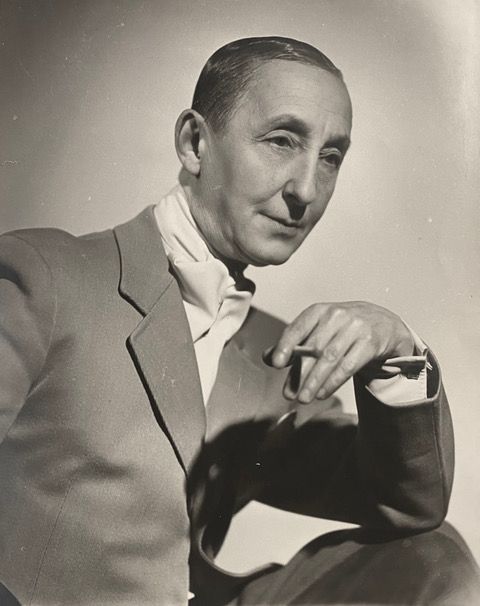 Marlow Moss 

Photo W.S. Nijhoff/Stephen Storm. Collection Nijhoff/Oosthoek, Literature Museum, the Hague (NL). © Estate of Marlow Moss.