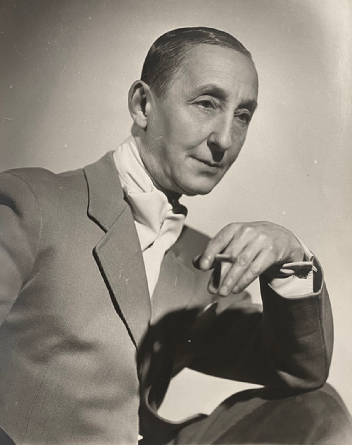 Marlow Moss
Photo W.S. Nijhoff/Stephen Storm. Collection Nijhoff/Oosthoek, Literature Museum, the Hague (NL). © Estate of Marlow Moss.