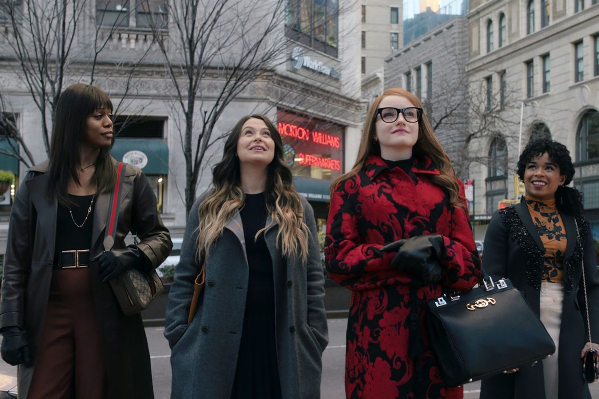 A scene from Inventing Anna featuring Rachel Williams's character, second from the left, portrayed by Katie Lowes Courtesy Netflix