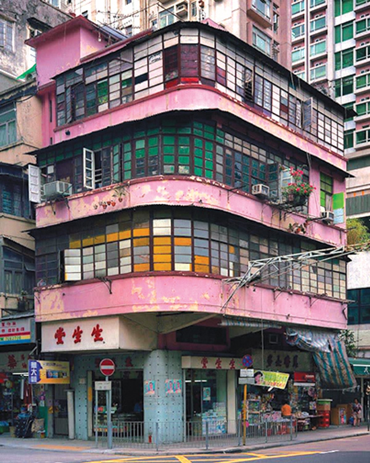 Michael Wolf’s Architecture of Density Courtesy of Flowers Gallery