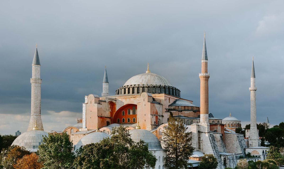 Built in AD 537, during the reign of Justinian, it was the world's largest building and an engineering marvel of its time. It is considered the epitome of Byzantine architecture. © Adli Wahid