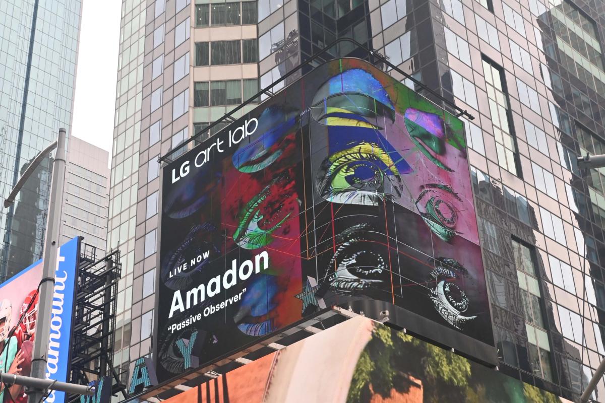 Blink and you’ll miss it: Patrick Amadon’s Passive Observer billboard in
Times Square flashed up references to the war in Gaza © the artist