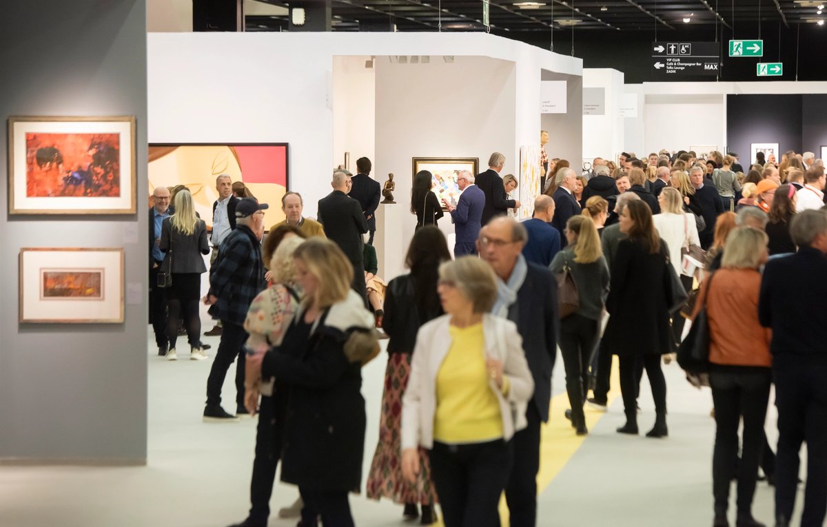 A view of Art Cologne 2023. While this year’s fair has fewer exhibitors overall, organisers have expanded the Neumarkt section for young galleries due to high demand
Photo: © Koelnmesse GmbH, Thomas Klerx
