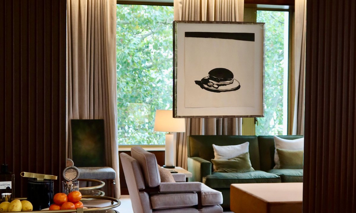 Image accompanying source report: Dallas-Founded Boutique Fair Opens in London's Former US Embassy