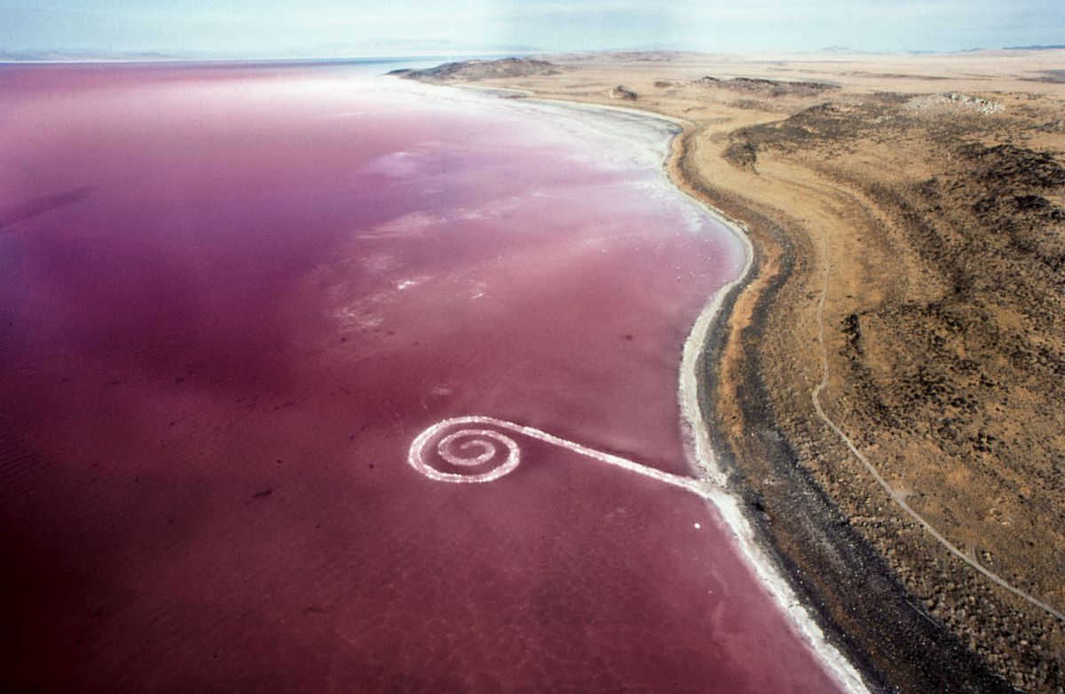 Robert Smithson, Spiral Jetty, Great Salt Lake, Utah, 1970. © Holt/Smithson Foundation and Dia Art Foundation/Licensed by Artists Rights Society (ARS), New York. Photo: Nancy Holt, courtesy Holt/Smithson Foundation