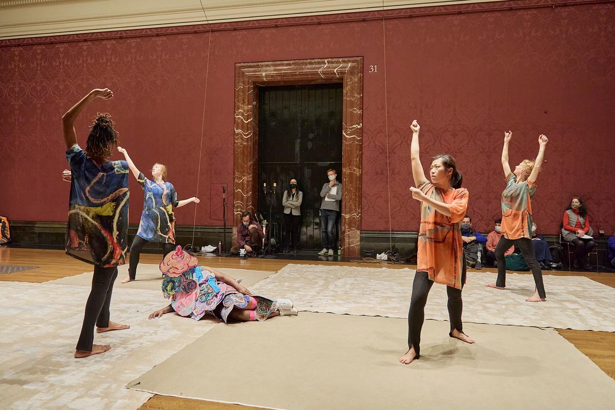 Performers Temitope Ajose-Cutting, Iris Chan, Katye Coe, Rosalie Wahlfrid and Natifah White at the National Gallery in London, performing Florence Peake's Factual Actual (2021). Courtesy of Florence Peake