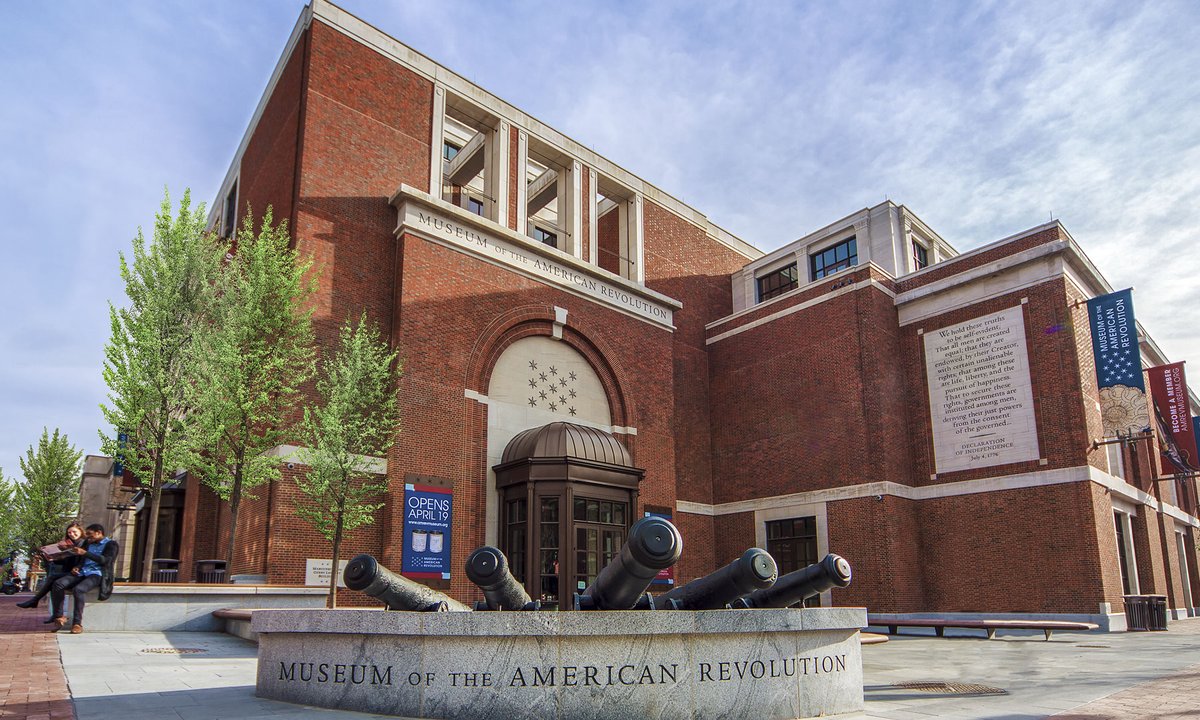 Museum in Philadelphia underneath hearth for internet hosting far-right group’s occasion Museum in Philadelphia underneath hearth for internet hosting far-right group’s occasion