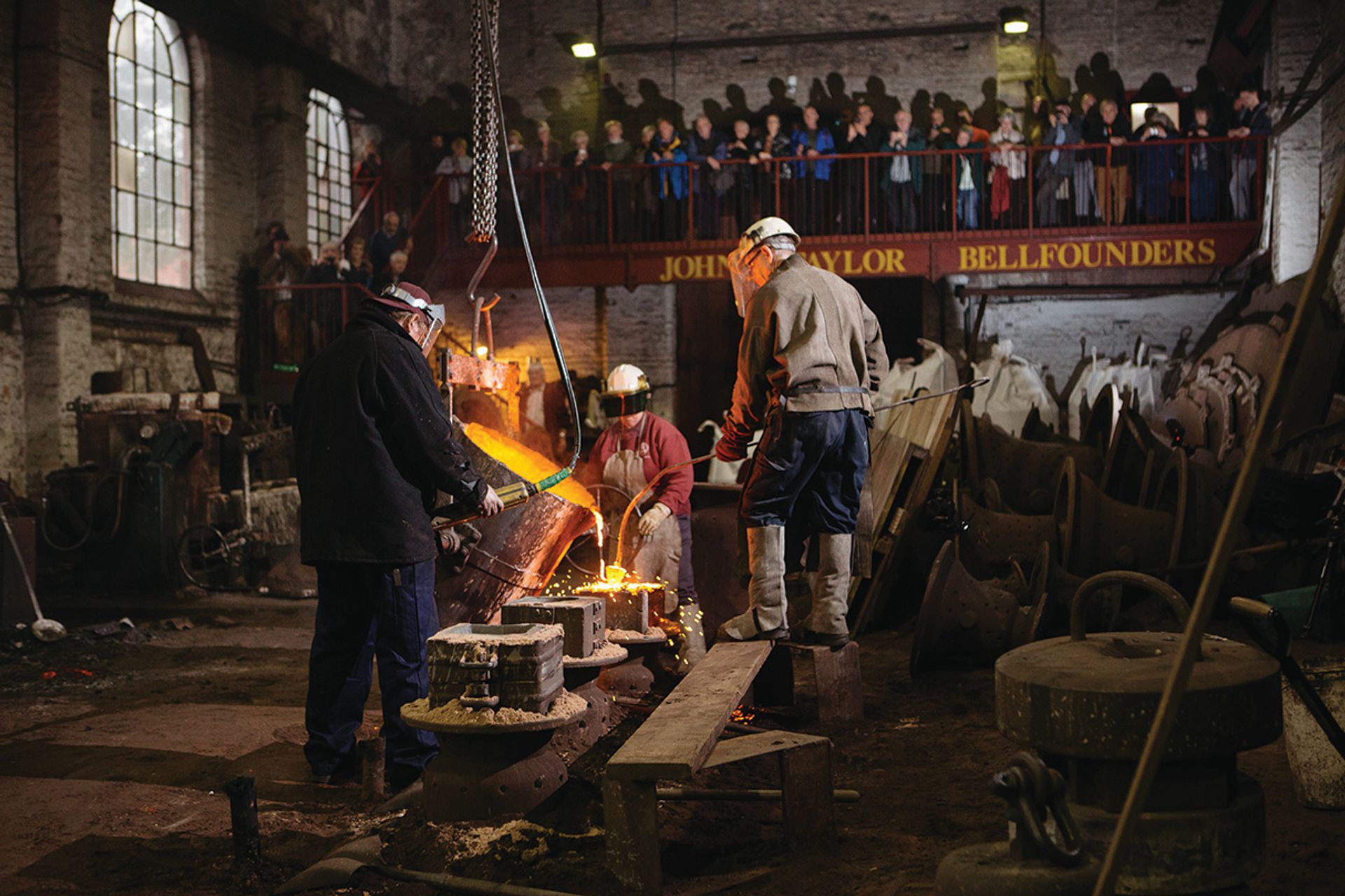 Craftsmen casting bells at Taylor’s Bell Foundry before it had to close its doors © Tom Pengilley