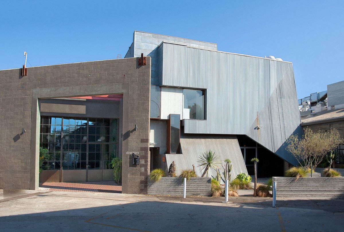 The Bergamot Station Arts Center Photo by Robert Landau / Alamy Stock Photo