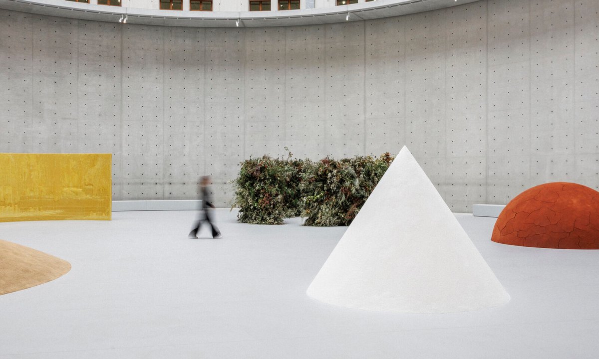 Paris exhibition provides a new canon-busting vision of Minimalism