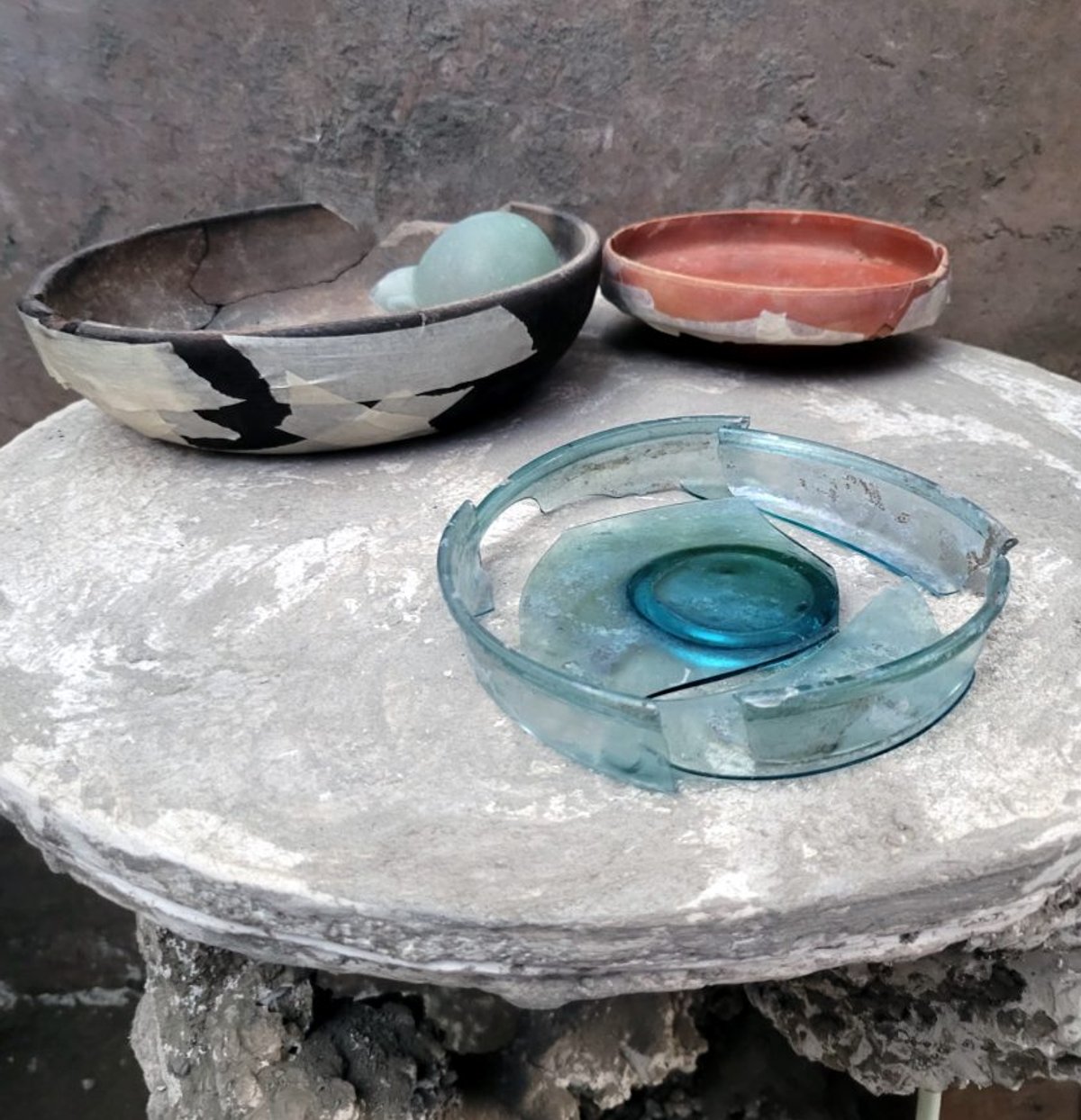 Vessels made from sigillata and glass were discovered during the excavation Courtesy of Pompeii Sites