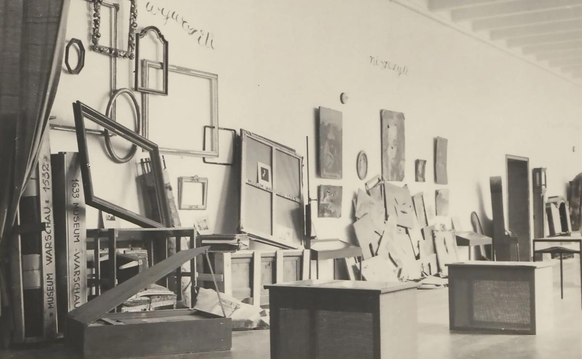 The show Warsaw Accuses featured empty frames and works earmarked for Nazi looting Photo: Muzeum Narodowe w Warszawie