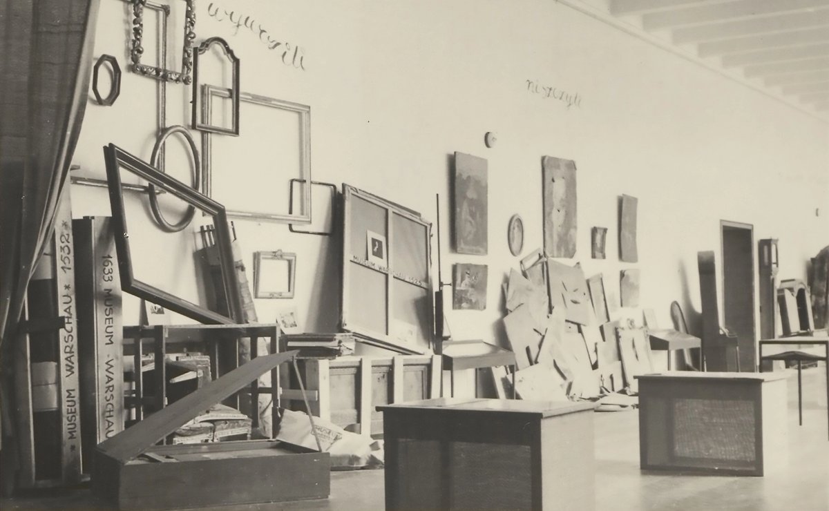 The show Warsaw Accuses featured empty frames and works earmarked for Nazi looting Photo: Muzeum Narodowe w Warszawie