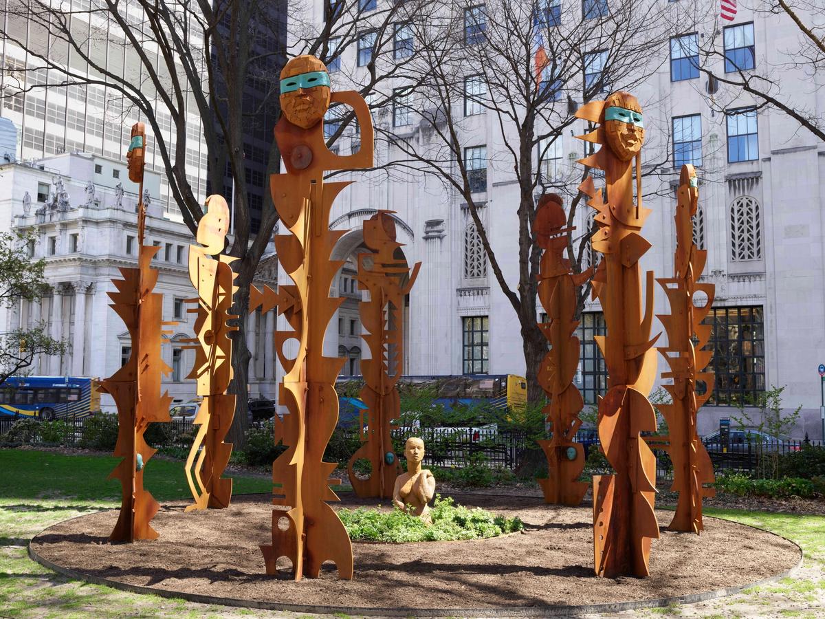 Rose B. Simpson, Seed (2024) in Madison Square Park, New York

Photo: Elisabeth Bernstein