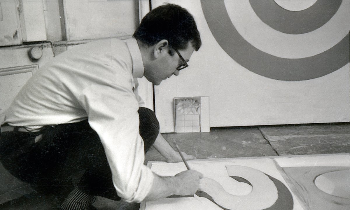 UK Pop art pioneer Joe Tilson has died, aged 95 UK Pop art pioneer Joe Tilson has died, aged 95