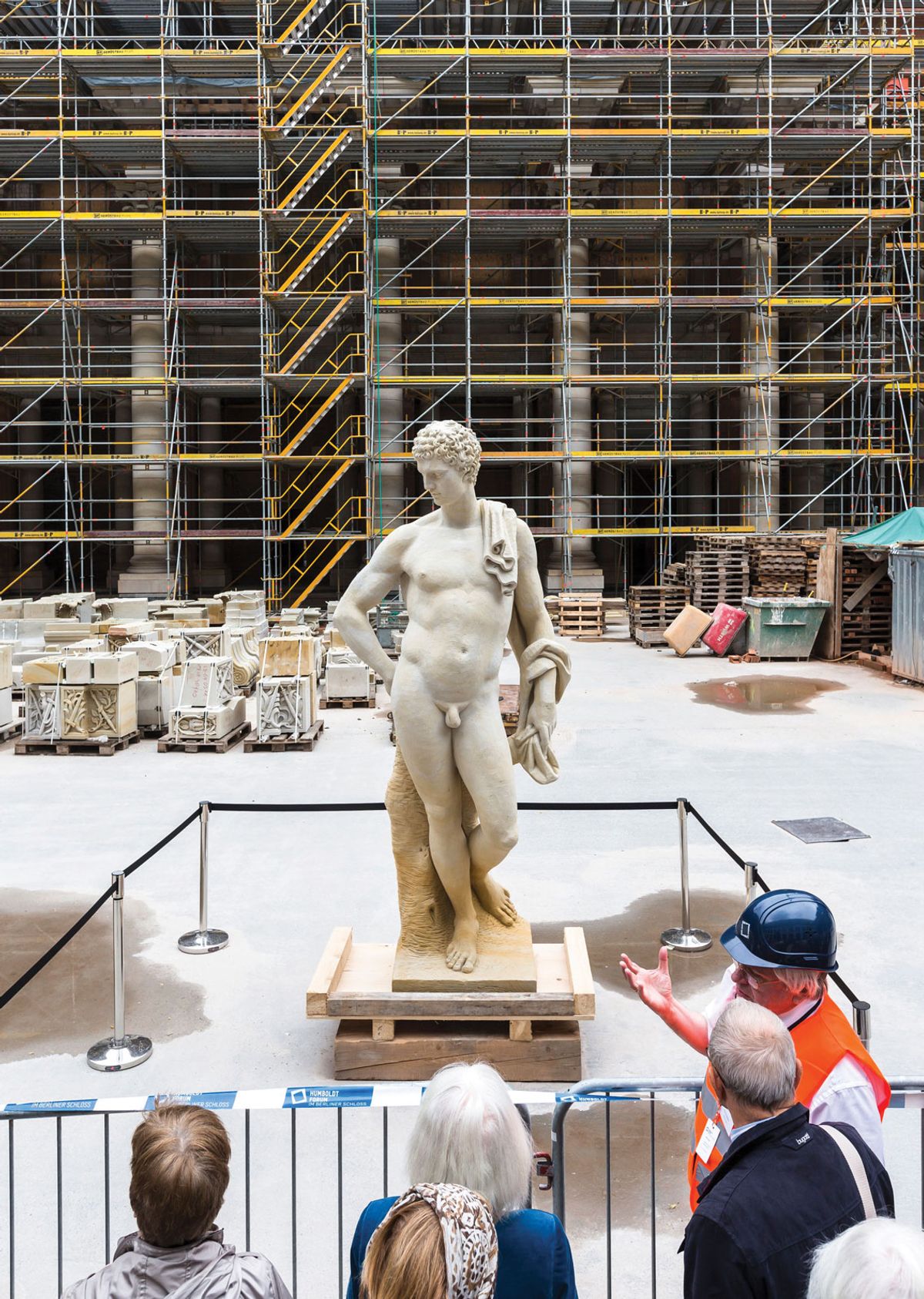 Open days at the Humboldt construction site last June attracted 40,000 visitors Stiftung Humboldt Forum im Berliner Schloss/David von Becker
