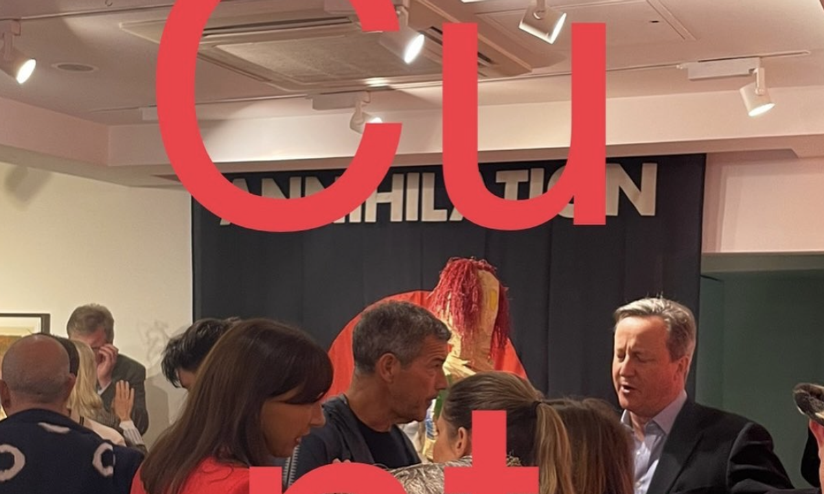 Former UK Prime Minister David Cameron almost will get into bodily combat with artist at London Gallery Weekend Former UK Prime Minister David Cameron almost will get into bodily combat with artist at London Gallery Weekend