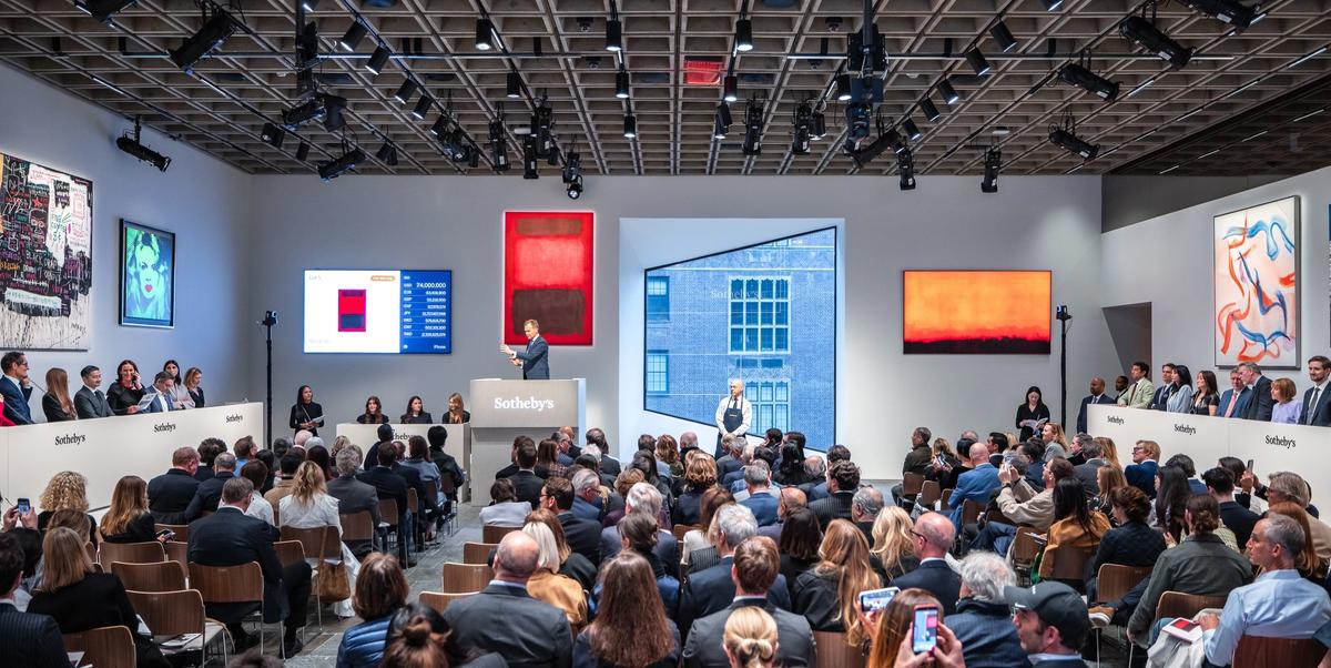 Oliver Barker, Sotheby's Chairman, Europe, fields bids during Robert Mnuchin: Collector at Heart Evening Auction
Courtesy of Sotheby's