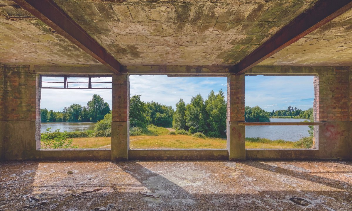 British wartime control tower to become holiday home after £3.1m restoration British wartime control tower to become holiday home after £3.1m restoration