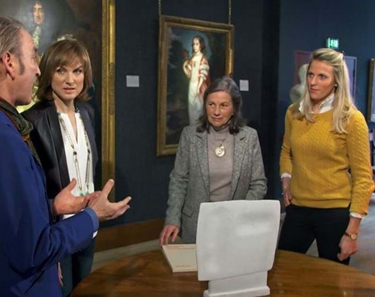Art dealer Philip Mould and Fake or Fortune? presenter Fiona Bruce attempt to authenticate a possible Giacometti sculpture brought by then-owner Claire Clark-Hall with her daughter Henrietta Plunkett © BBC