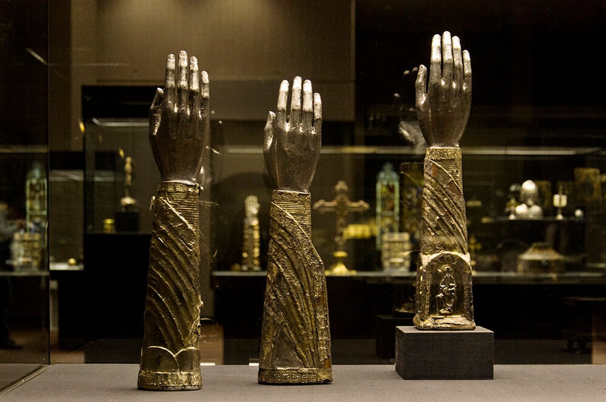 Arm reliquaries of St. Caesarius, St. Innocentius and St. Theodore from the Guelph Treasure
© Staatliche Museen zu Berlin, Kunstgewerbemuseum / Fabian Fröhlich
