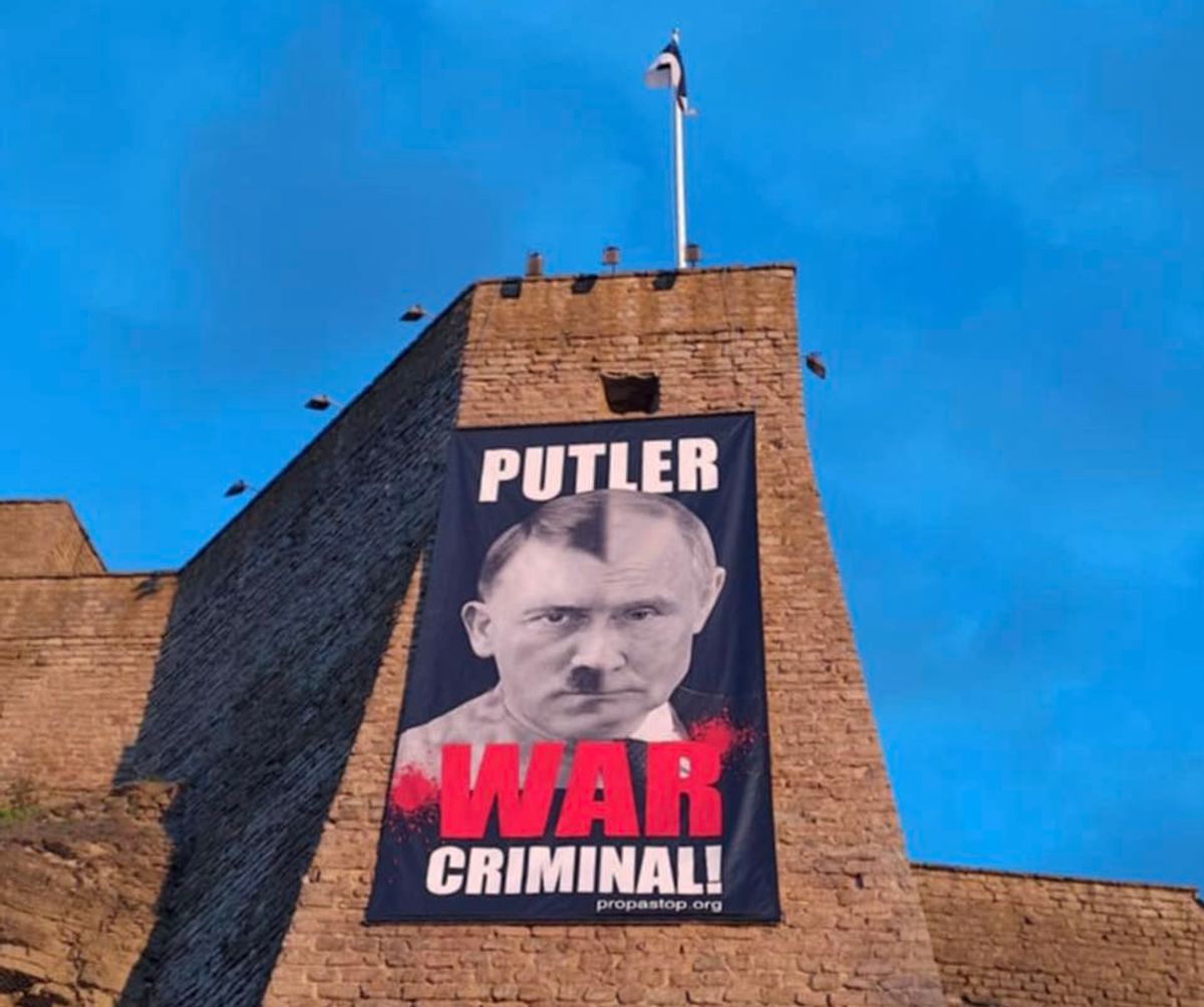 The banner with the image depicting Putin and Hitler was unfurled on 9 May
Courtesy of Narva Museum