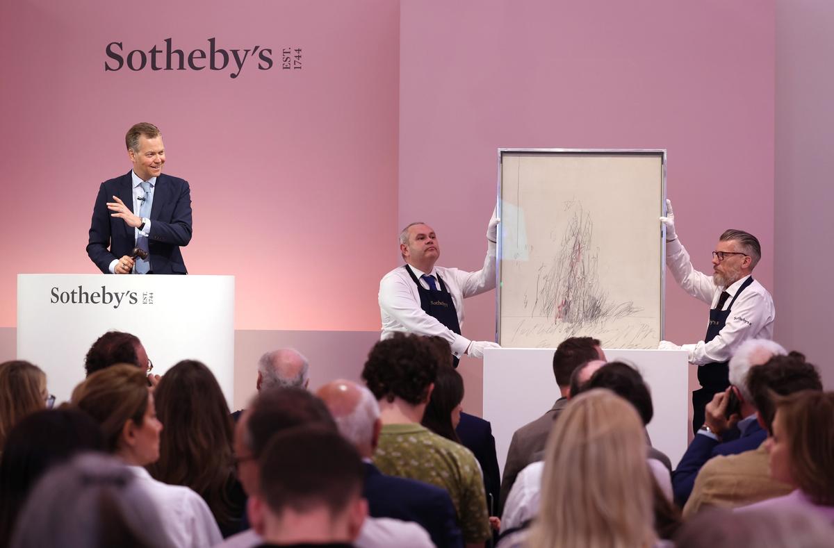 Auctioneer Oliver Barker at Sotheby's Modern and contemporary June evening sale in London

Courtesy of Sotheby's