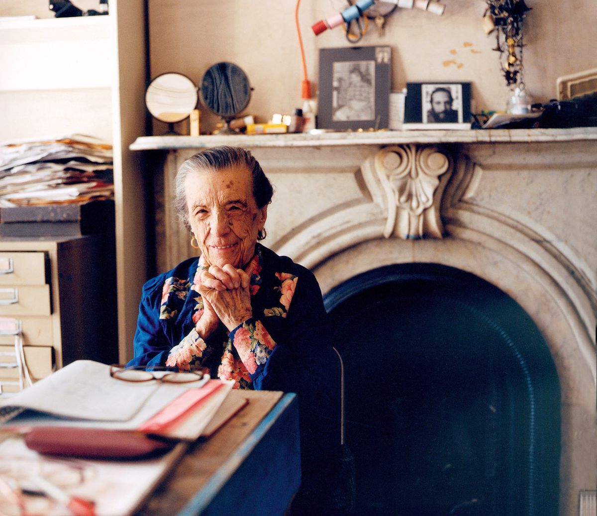 Jean-François Jaussaud’s photograph (2000) of Bourgeois at her desk  in her office at   home in Chelsea , New York © The Easton Foundation/VAGA at ARS, NY. Photo: © Jean-François Jaussaud
