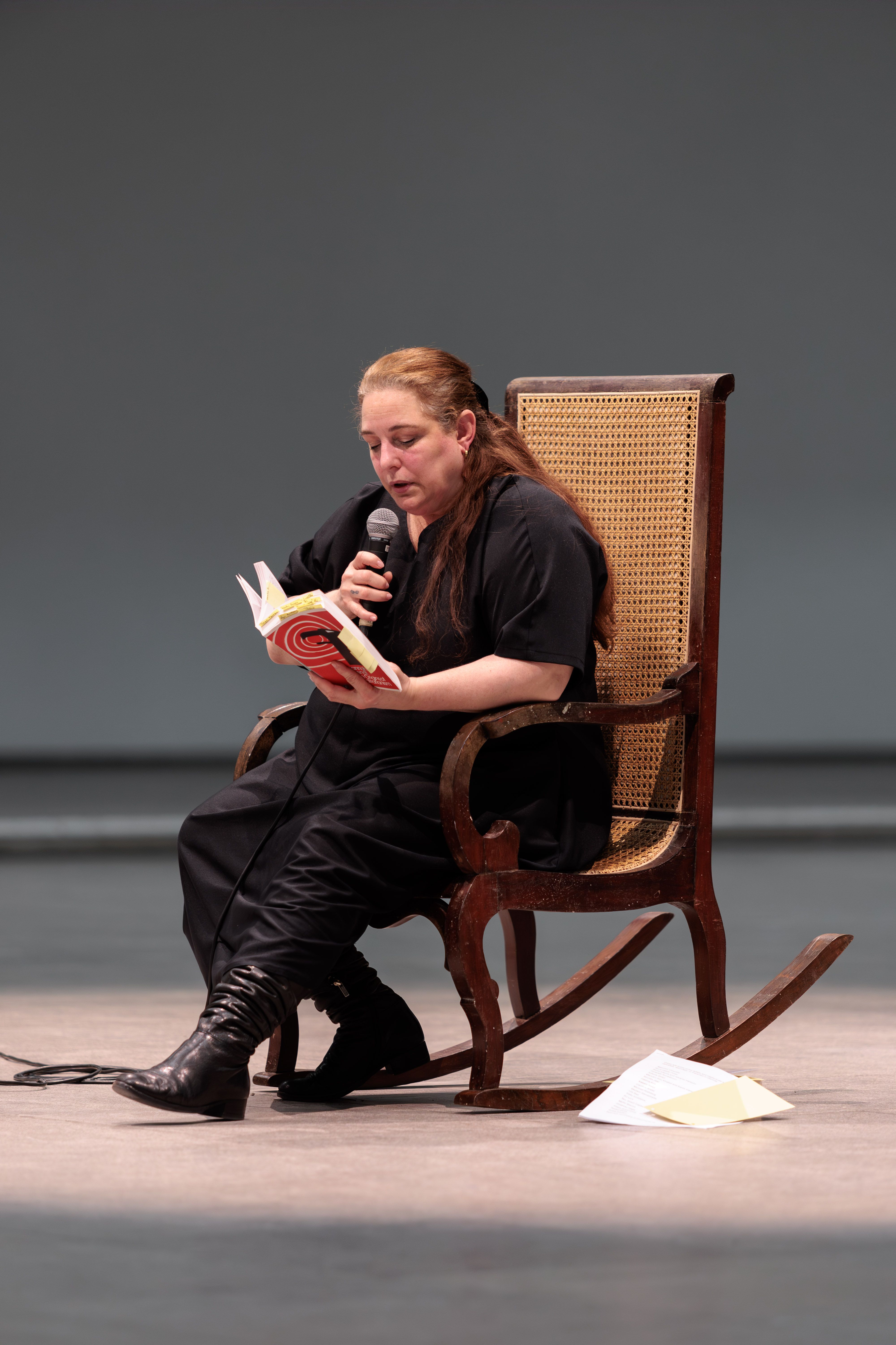 Tania Bruguera, Where Your Ideas Become Civic Actions (100 Hours Reading “The Origins of Totalitarianism”), Hamburger Bahnhof – Nationalgalerie der Gegenwart, 7-11 February. 

© Estudio Bruguera / Nationalgalerie – Staatliche Museen zu Berlin / Jacopo La Forgia
