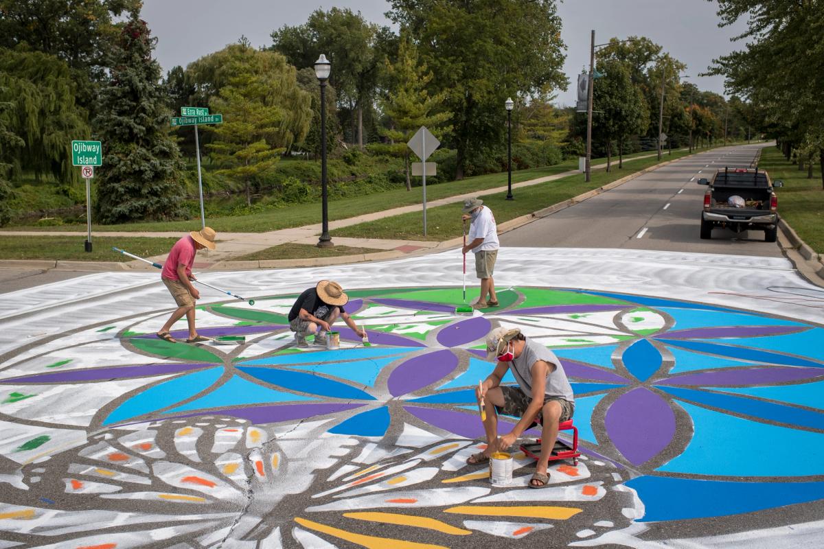 The street mural in Saginaw, Michigan, by the artist Stephen Hargash, with assistance from Tristan Zamora Photo: Nick Antaya