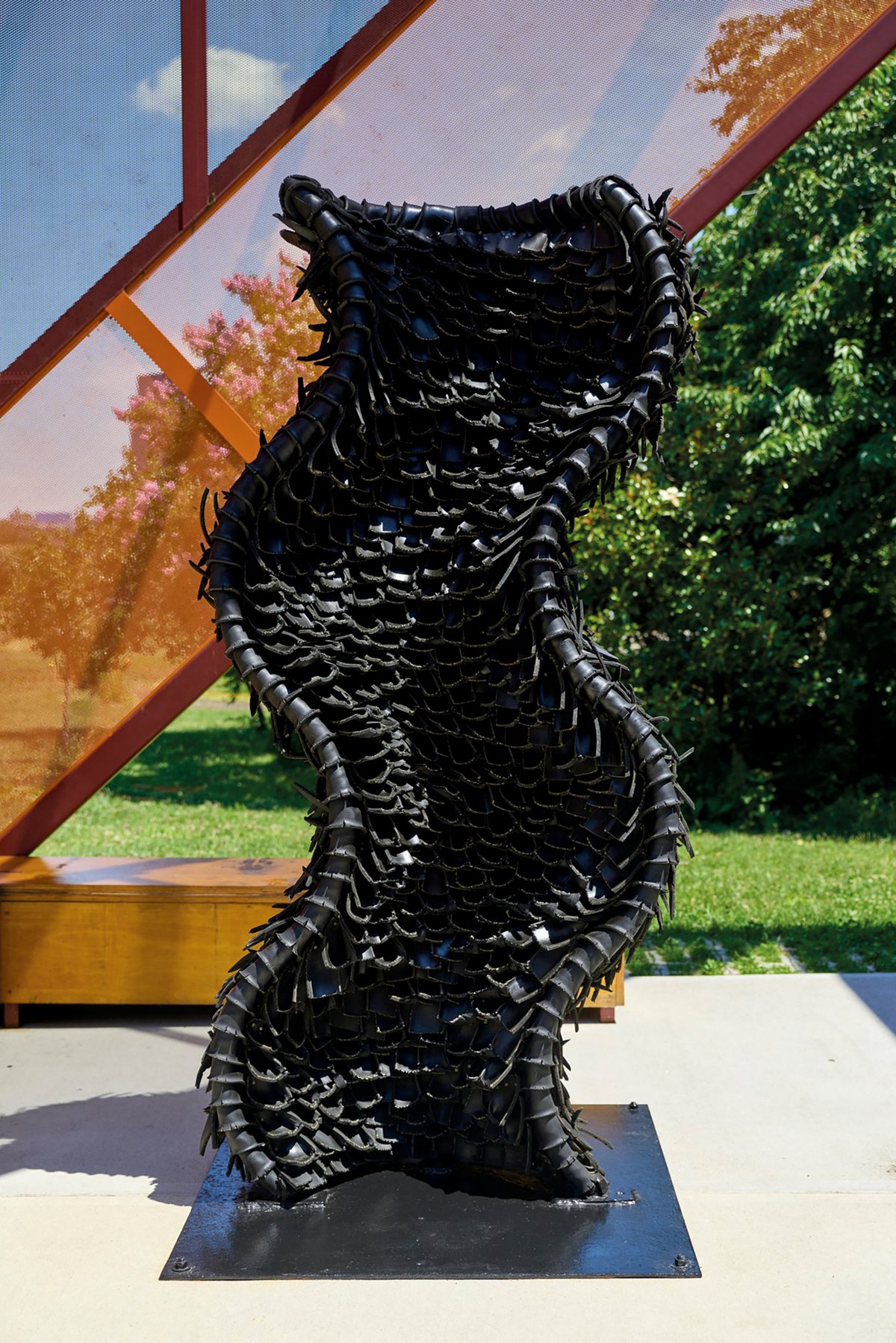 Hitting the road: Composed of two pieces and featuring salvaged tyres, Chakaia Booker’s Gridlock (2008) at Socrates Sculpture Park transforms a material synonymous with geographic mobility into enfolded forms
Courtesy Socrates Sculpture Park