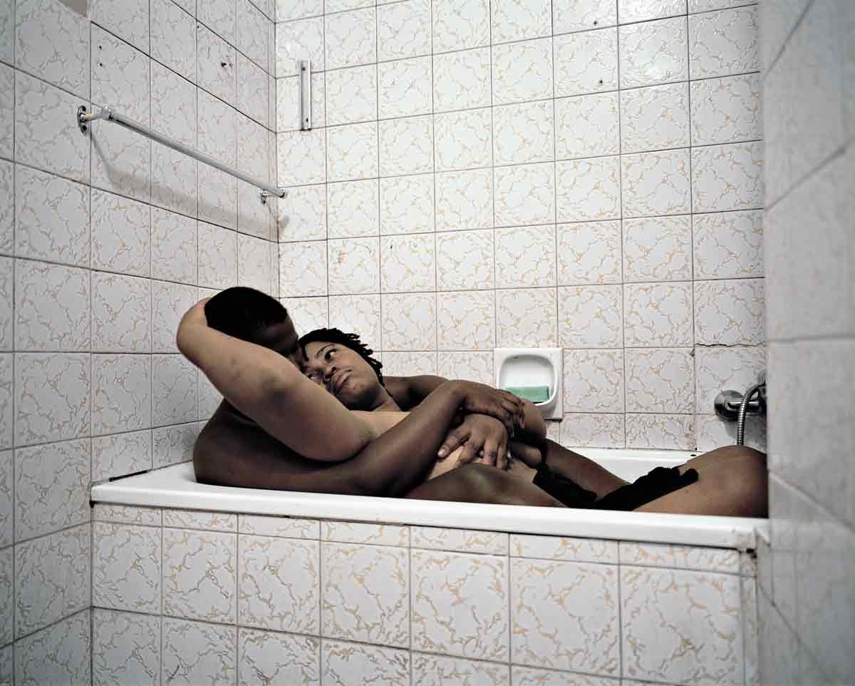 Lisa and “Pretty”, Ponte City (2008) is on show with Goodman Gallery in Unlimited Courtesy Goodman Gallery