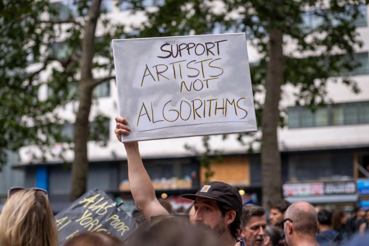 Groups backing the statement include the Design and Artists Copyright Society and the Association of Photographers 
Orlando Britain/Alamy