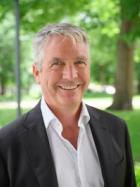 Leader of the Art Gallery of Ontario will step down after a decade at the helm